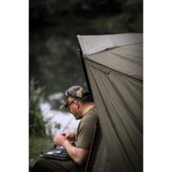 Trakker Tempest Brolly 100T Aquatexx EV -DYNAMITE BAITS Tienda de ventas 201539 TRK L1 Tempest Brolly 100T AEV Lifestyle 019 550x550h