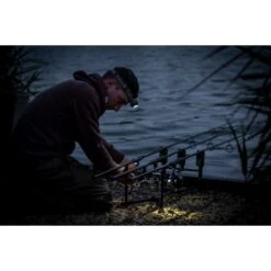 Linterna Frontal Trakker Nitellife 420 -DYNAMITE BAITS Tienda de ventas 221102 Nitelife 420 Headtorch 04 550x550w