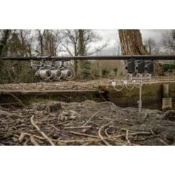 Solar P1 Pro-Loc Adjustable 3 Rod Buzzer Bar Medium -DYNAMITE BAITS Tienda de ventas Kwu6WasQ 550x550w 2