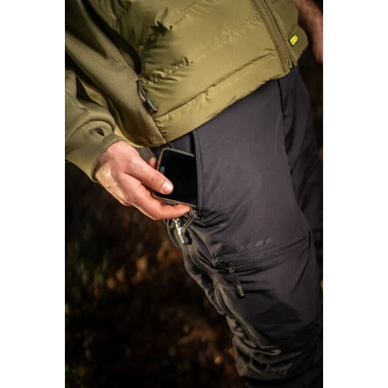 RidgeMonkey APEarel Dropback Pantalones Pesados Negros 20 RidgeMonkey APEarel Dropback Pantalones Pesados Negros - Imagen 18