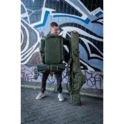 Trakker Sanctuary Cuna Autoinflable XL -DYNAMITE BAITS Tienda de ventas Trakker NXG Luggage Lifestyle Shoot Feb 003 550x550h