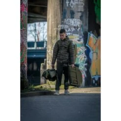 Trakker NXG 5 Rod Manga Acolchada 12 Pies -DYNAMITE BAITS Tienda de ventas Trakker NXG Luggage Lifestyle Shoot Feb 008 550x550h