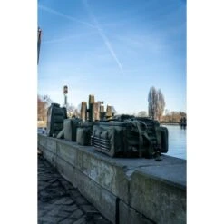 Mochila De Lujo Trakker NXG -DYNAMITE BAITS Tienda de ventas Trakker NXG Luggage Lifestyle Shoot Feb 127 550x550h