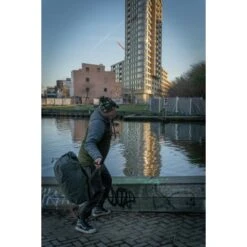 Trakker Downpour Roll-Up Carryall -DYNAMITE BAITS Tienda de ventas Trakker NXG Luggage Lifestyle Shoot Feb 180 550x550h