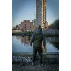 Trakker Downpour Roll-Up Carryall -DYNAMITE BAITS Tienda de ventas Trakker NXG Luggage Lifestyle Shoot Feb 186 550x550h