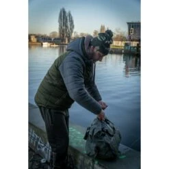 Trakker Downpour Roll-Up Carryall -DYNAMITE BAITS Tienda de ventas Trakker NXG Luggage Lifestyle Shoot Feb 192 550x550h