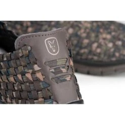 Zapatillas Fox Camo Mesh 13 Zapatillas Fox Camo Mesh -DYNAMITE BAITS Tienda de ventas cfw120 125 fox camo mesh trainers logo detail 1 550x550w