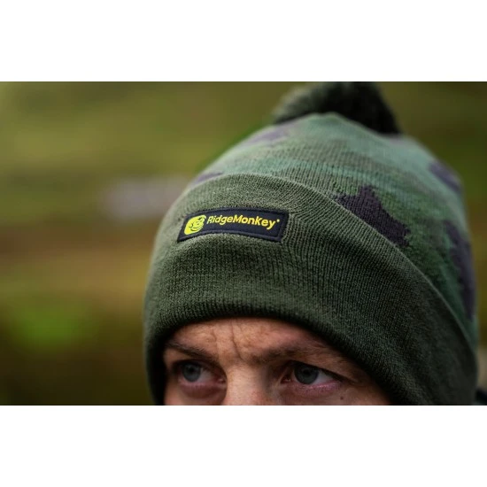 RidgeMonkey APEarel Gorro Con Pompón Camo 5 RidgeMonkey APEarel Gorro Con Pompón Camo - Imagen 3